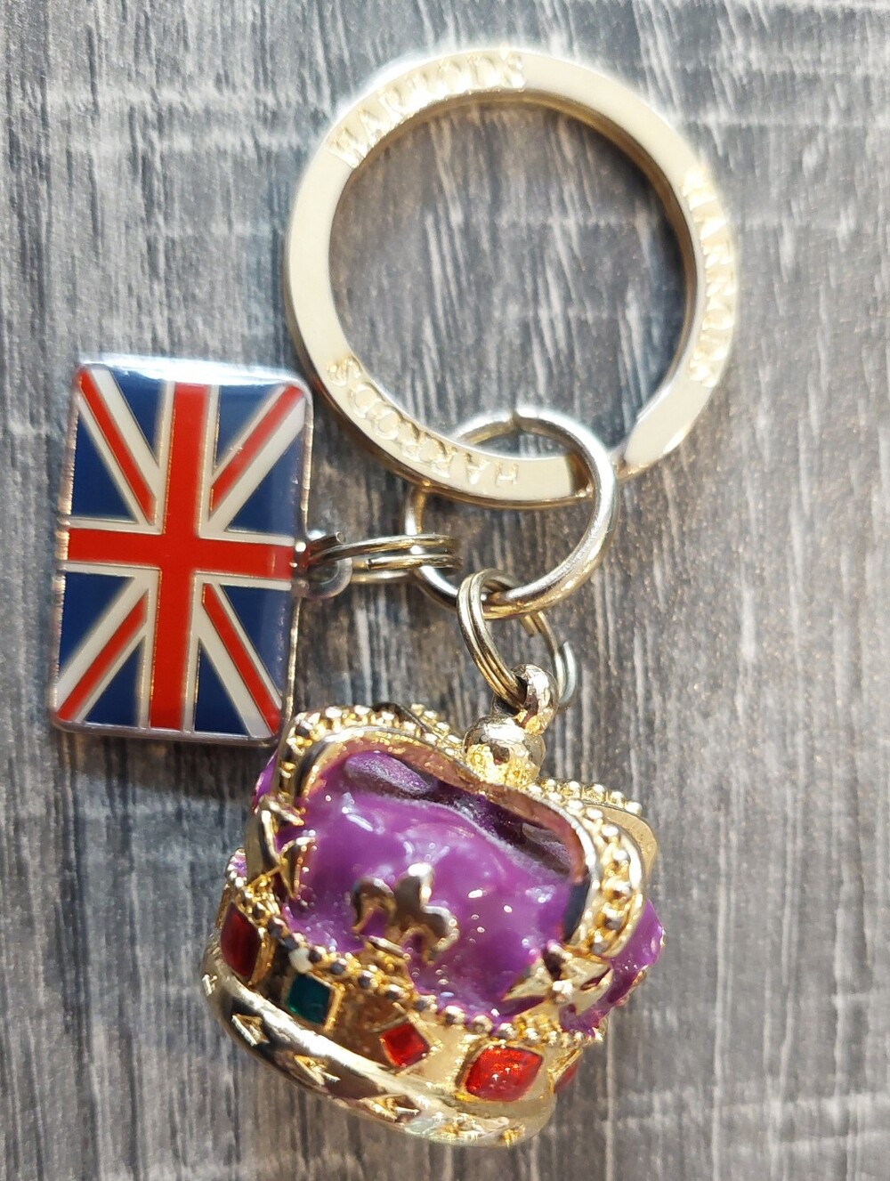 Vintage Harrods Crown & Union Jack Keyring with Purple Enamel Crown - Picture 3 of 6